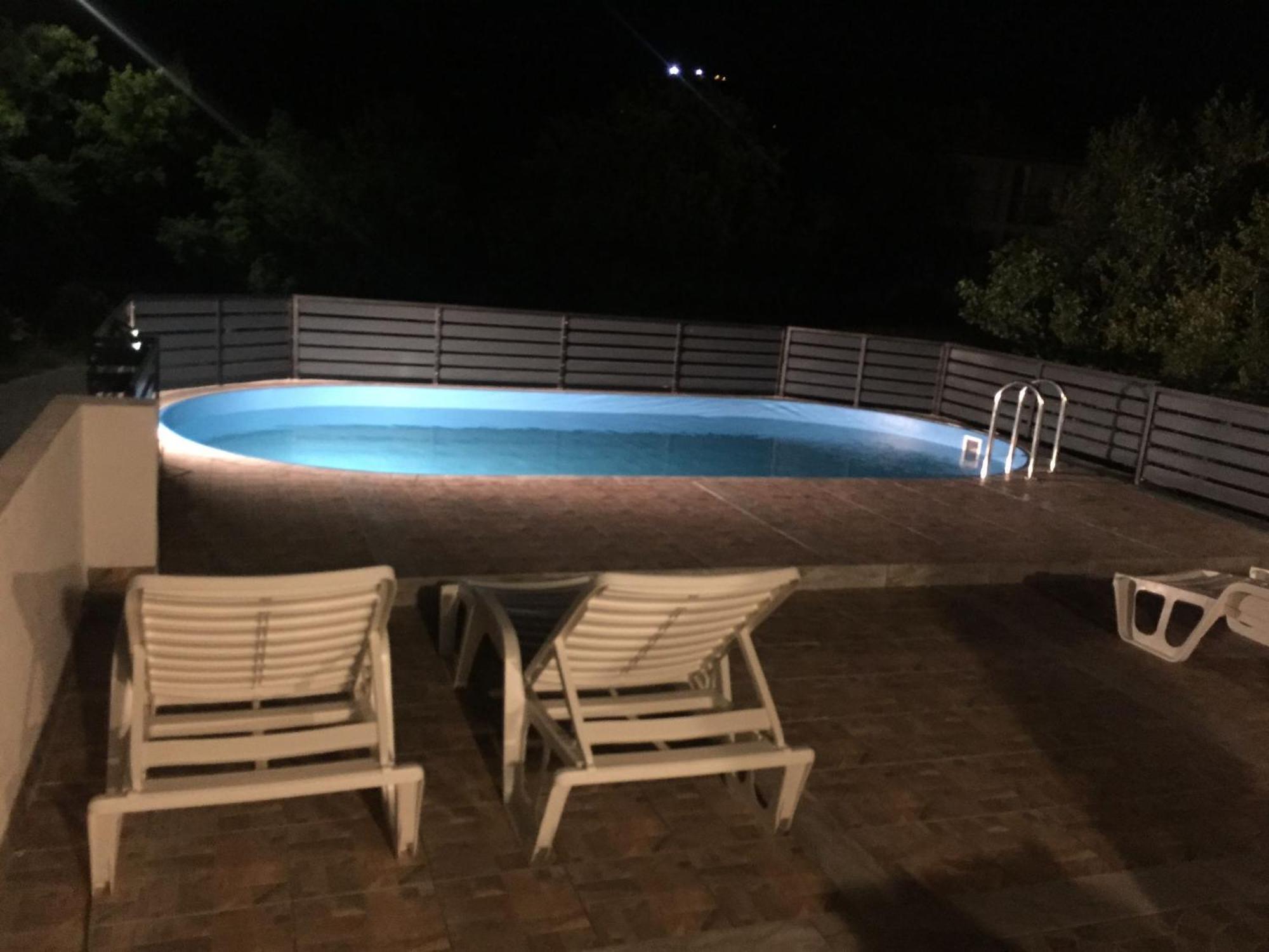 Studio Apartments Mt Šmrika Екстериор снимка