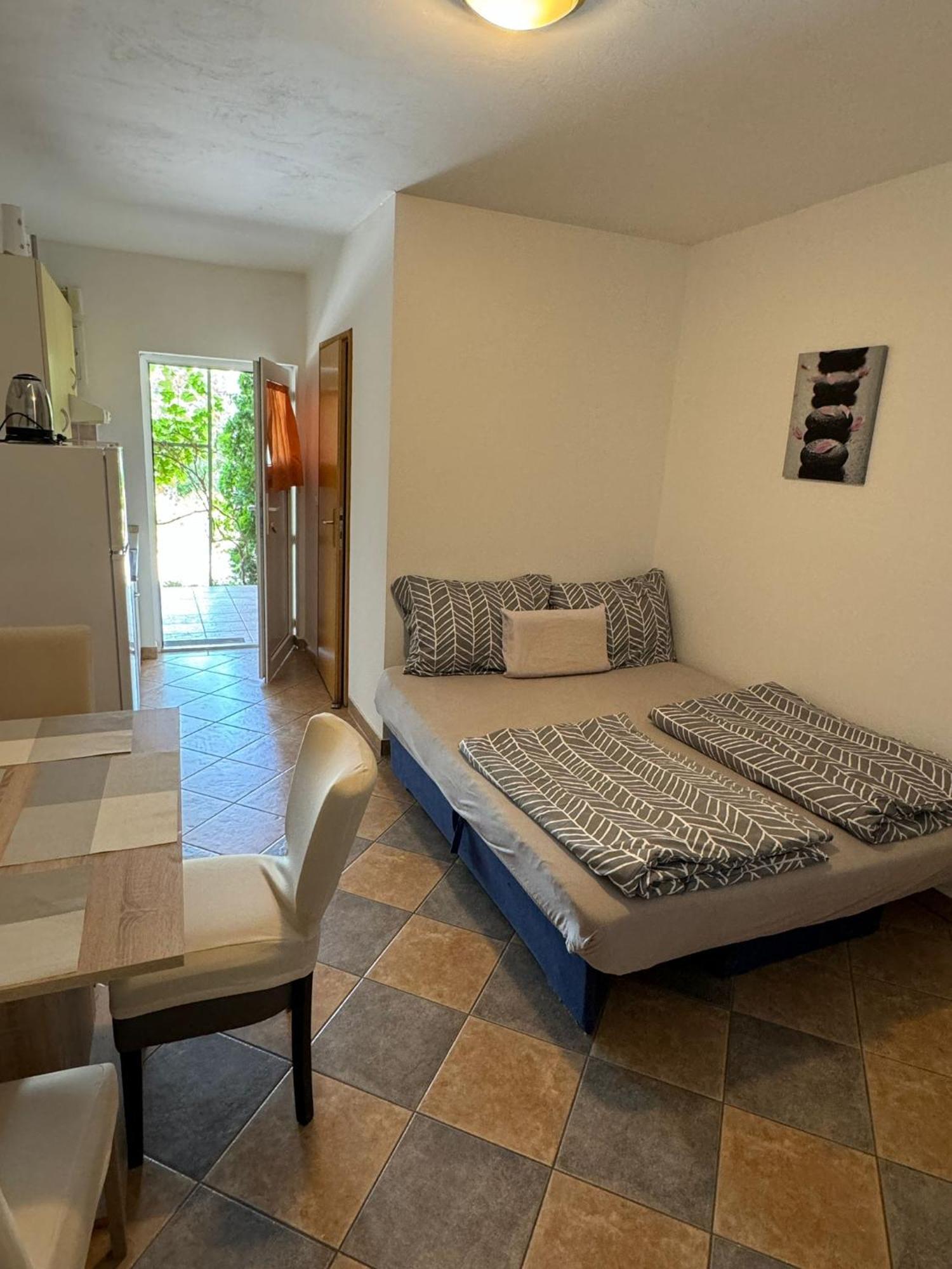 Studio Apartments Mt Šmrika Екстериор снимка