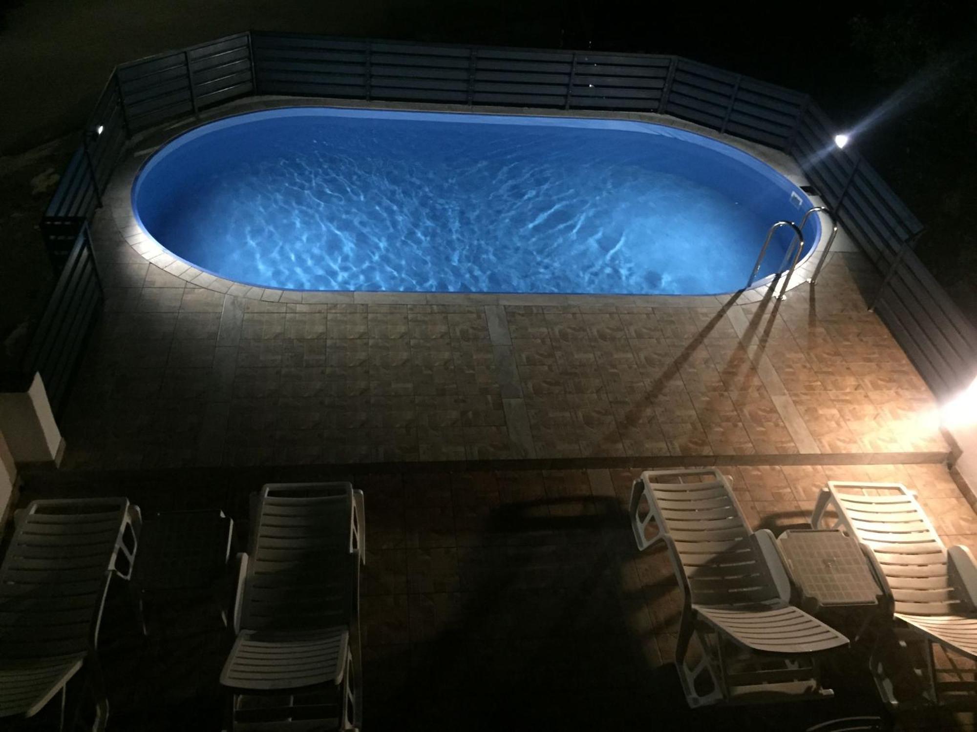 Studio Apartments Mt Šmrika Екстериор снимка