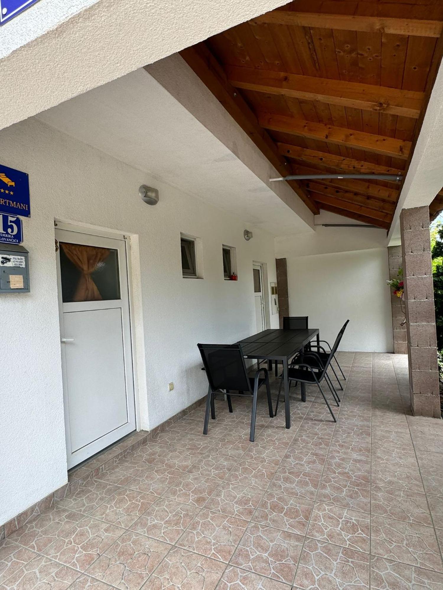 Studio Apartments Mt Šmrika Екстериор снимка