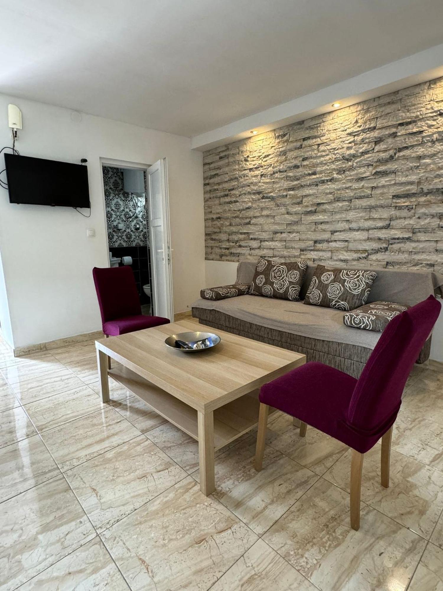 Studio Apartments Mt Šmrika Екстериор снимка
