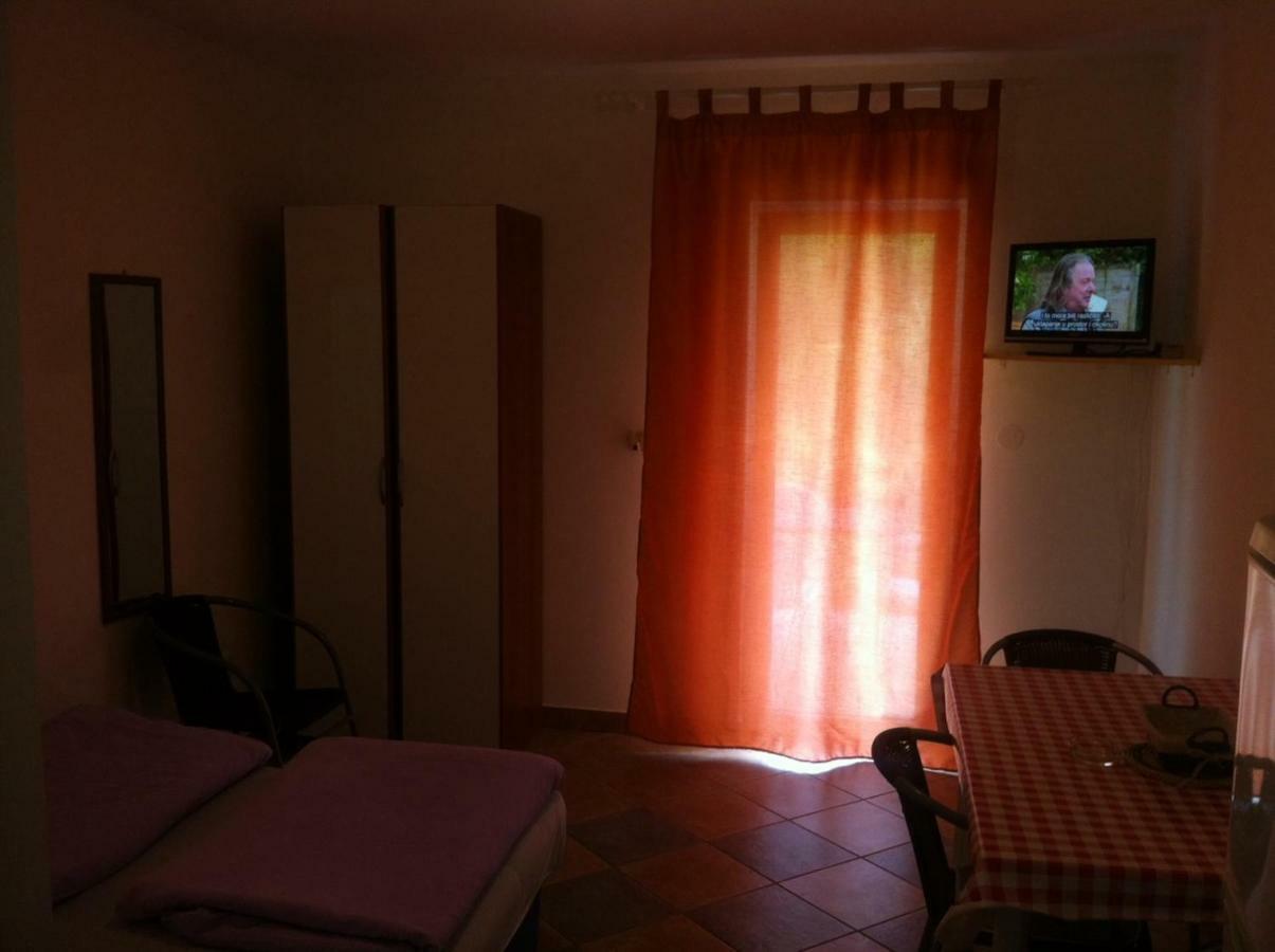 Studio Apartments Mt Šmrika Екстериор снимка