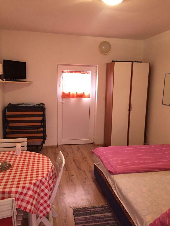 Studio Apartments Mt Šmrika Екстериор снимка